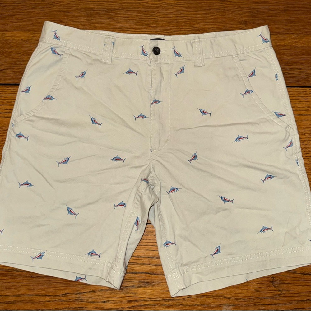 Men’s St. John’s Bay Chino Shorts with Marlin Fish Print